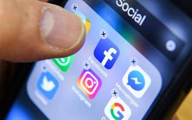 فضيحة رسائل فيسبوك الصوتية..«آخر مسمار» في نعش الخصوصية