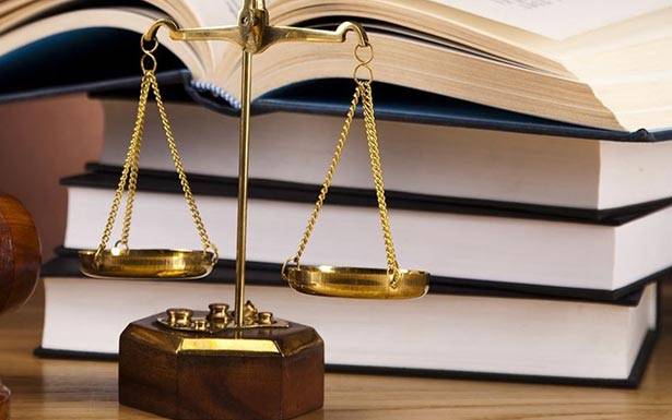 إخبار من محامين ضدّ شخص

تعرّض بالشتيمة للنبي محمد