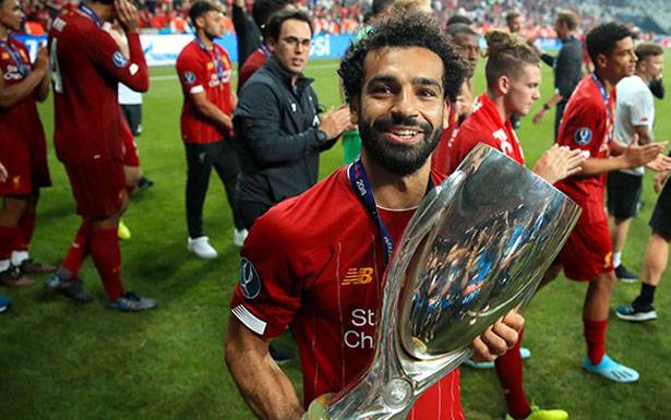 صلاح ثالث عربي يحصد السوبر الأوروبي