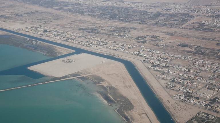 قائد في الحرس الثوري الإيراني: دول جنوب الخليج ستموت من العطش حال وقوع أي حادثة في مياه الخليج