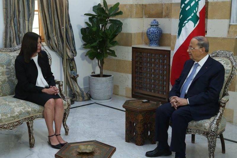 عون التقى سفيرة قبرص