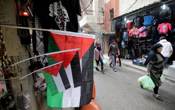 ماذا تخبئ طلبات الهجرة للفلسطينيين