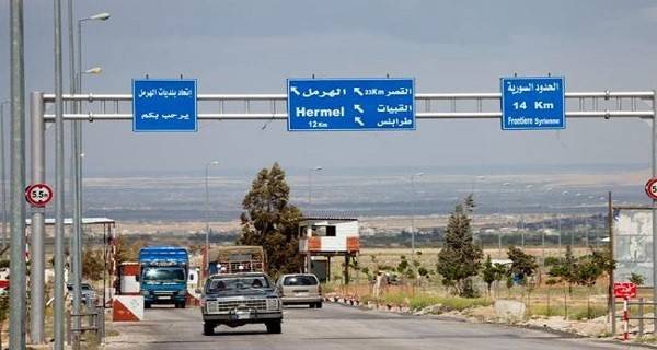 ضبط شاحنة حاولت تهريب احذية عبر الحدود السورية