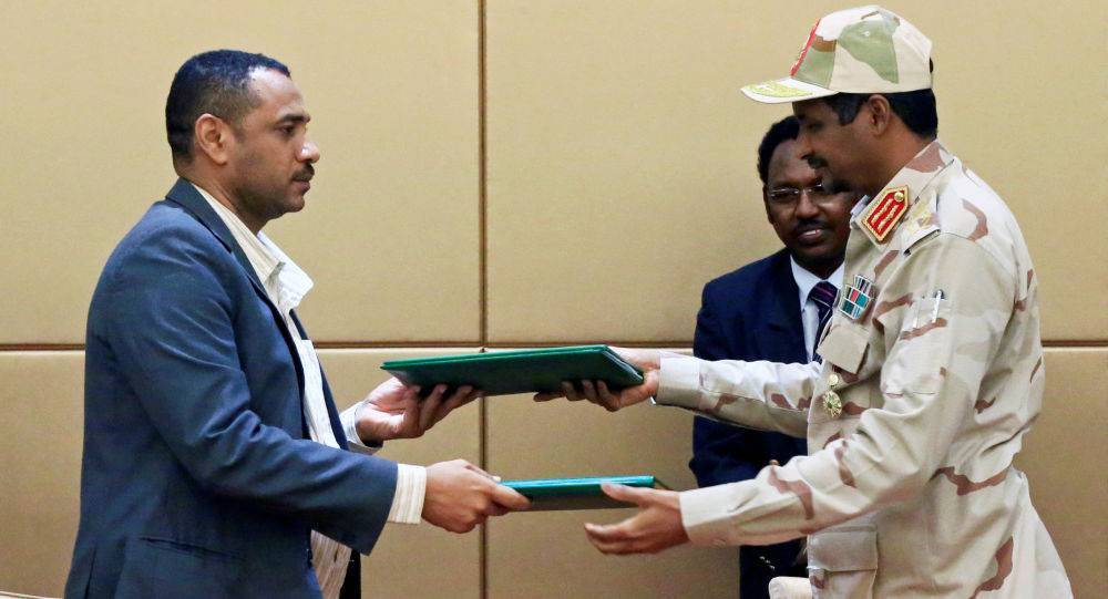 قوى الحرية والتغيير تعتمد ممثليها بالمجلس السيادي في السودان