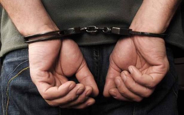 اعتقال شخصين خلال مُحاولتهما تهريب مخدرات عبر معبر زمرية