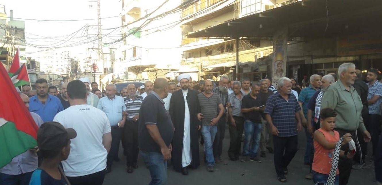 مسيرة في البداوي إحتجاجاً على إجراءات وزارة العمل