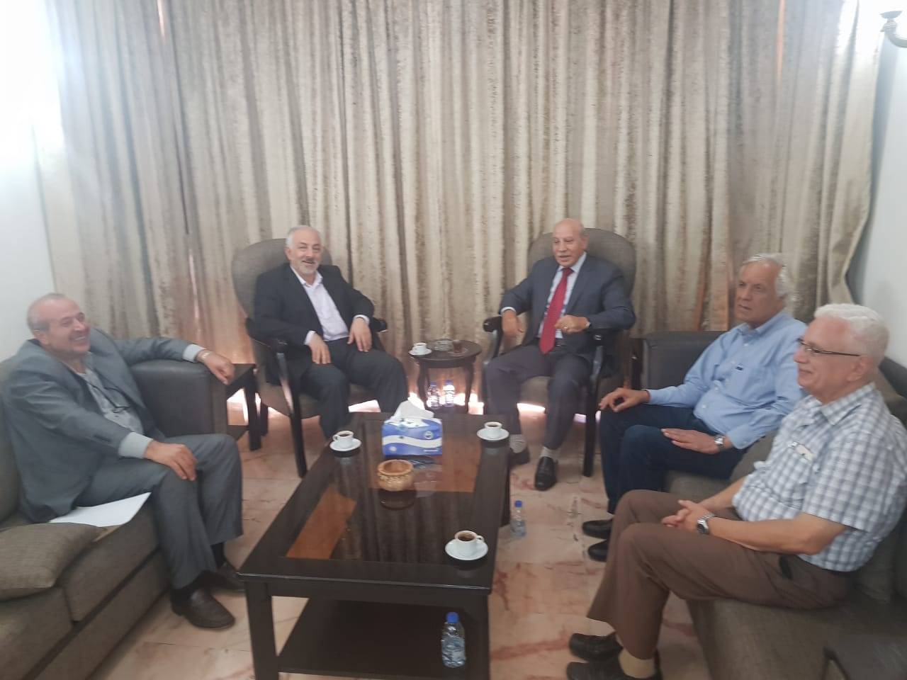«الجبهة الديموقراطيّة» زارت حزب الله: لاستثناء عمالنا من إجازة العمل