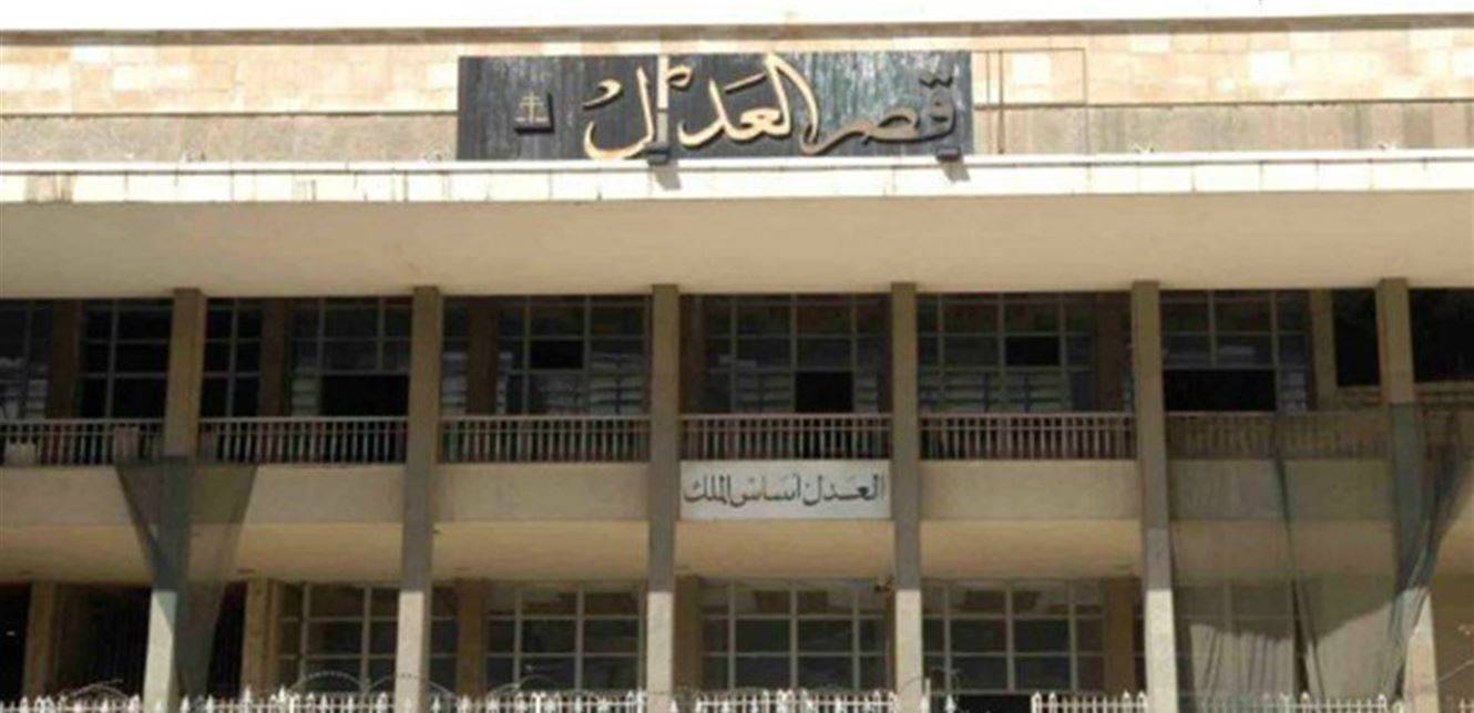 عامل الصيانة في العدلية يتسلّل إليها ليلاً ويسرق الملايين !