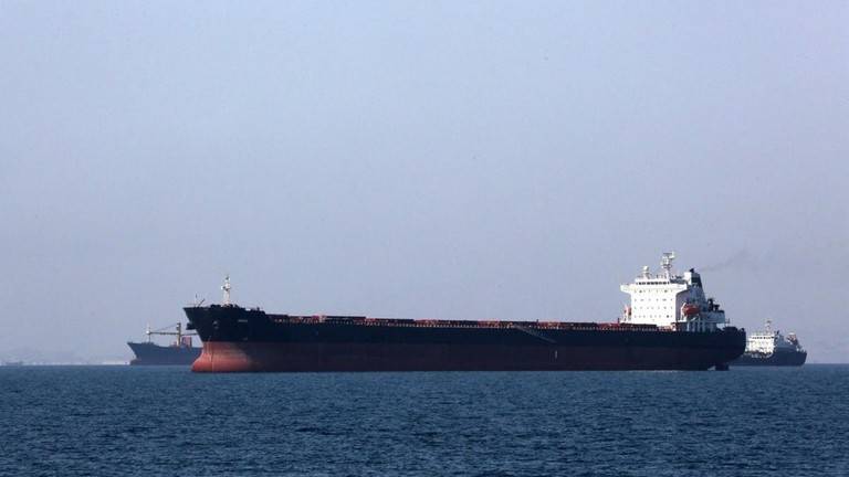 مصادر: إيران تريد تصدير 700 ألف برميل يوميا إذا كان الغرب مهتما بإنقاذ الصفقة النووية