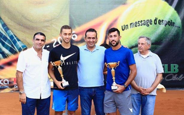 بحضور فيصل وصليبا وصايغ وباسيل

اختتام دورة الشيخ بيار الجميّل السنوية بالتنس:

لقب فردي الرجال لنجيب فقيه وحلاق وصيفه