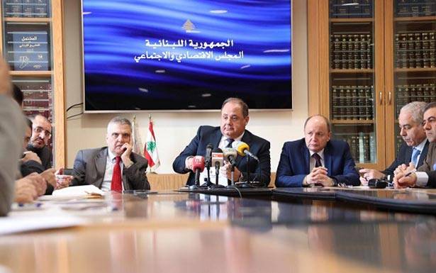من يحارب دور المجلس الاقتصادي والاجتماعي؟

الاجتماعات الاقتصادية تعقد بغيابه ومحاولات

لانشاء مجلس اقتصادي مصغر رغم الاجتماع