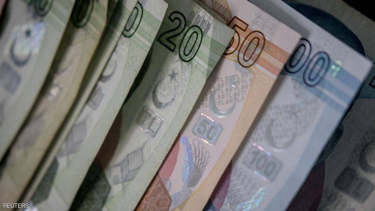 "ضربة" للاقتصاد التركي.. "تطورات إدلب" تعصف بالليرة