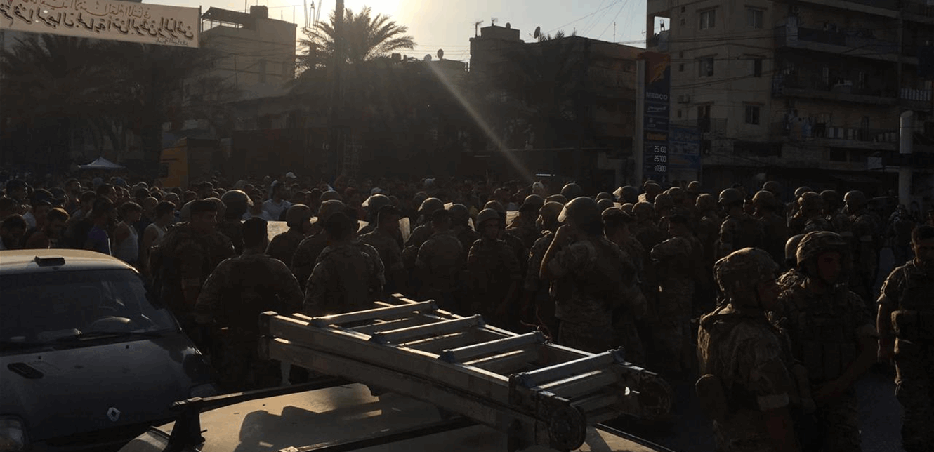 هرج ومرج على اوتوستراد البداوي.. قطع طريق وإطلاق نار