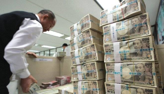 المستثمرون يتمسكون بعملات الملاذ الآمن مع تصاعد المخاوف بشأن الكساد العالمي