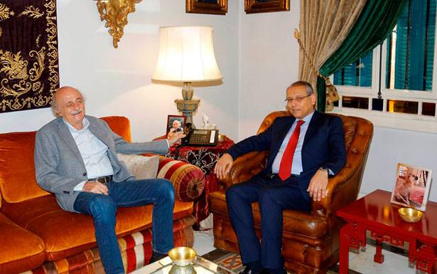 جنبلاط عرض التطورات مع النجاري