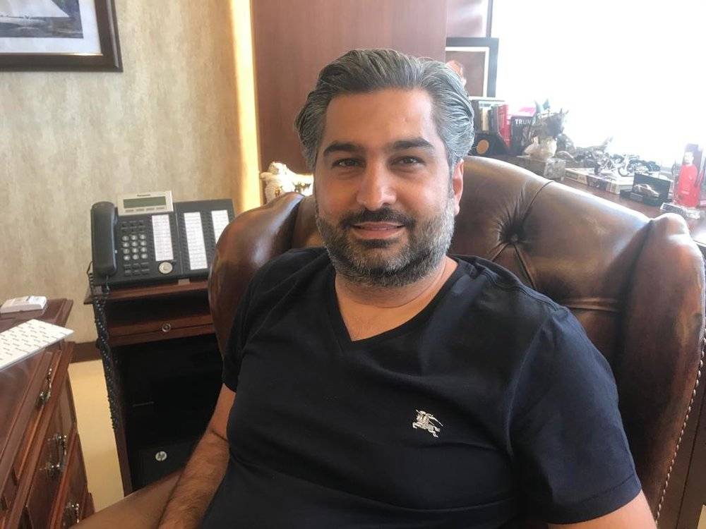 إطلاق نار على سيارة رئيس نادي "النجمة" أسعد الصقال وإصابة أحد مرافقيه