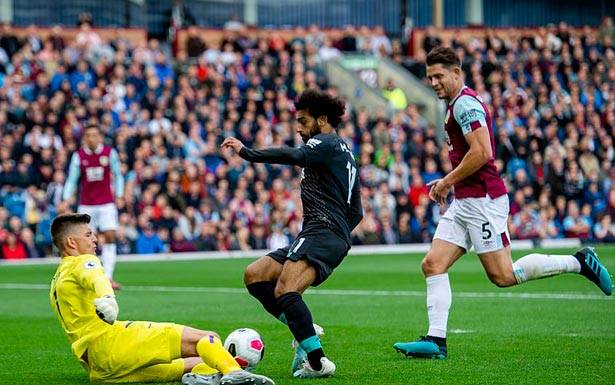 الدوري الانكليزي الممتاز في كرة القدم : ليفربول يحقق انتصاره الرابع على التوالي