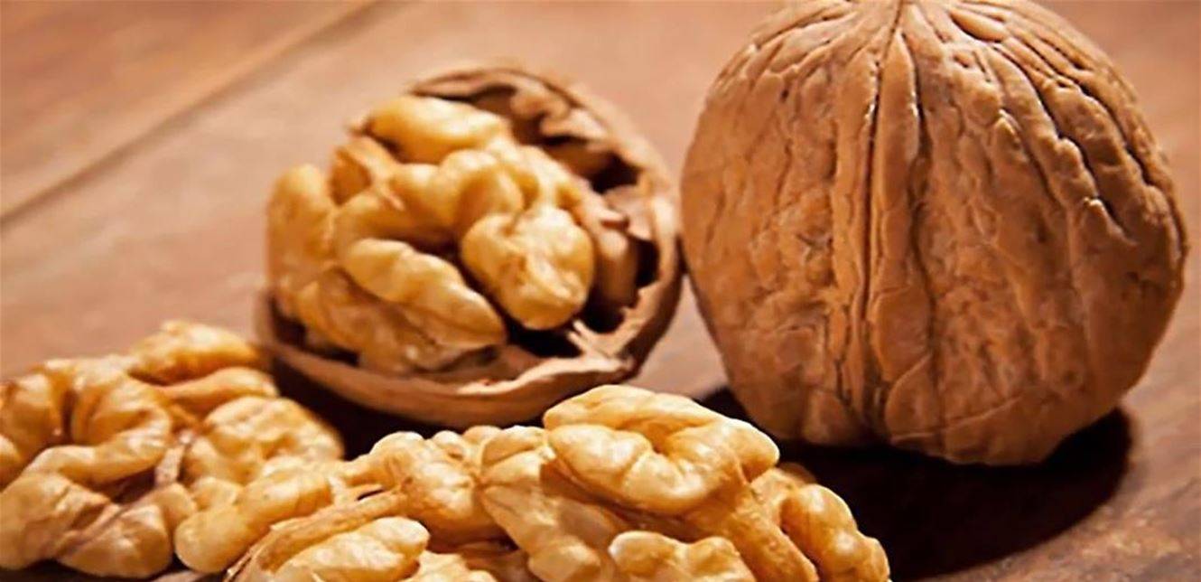 ماذا يحدث لجسم الإنسان بعد تناول 7 حبات من الجوز يومياً لمدة 4 أيام