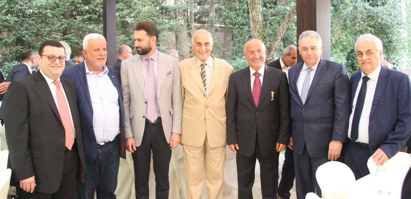 أرفع الأوسمة من فلسطين إلى العريضي