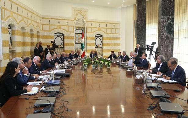 بـــــنـــــود «الــــحوار الاقتصادي»: تــرقيــع وحـلــول مجتزأة كــسباً لـلـــوقــت
