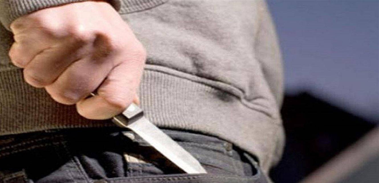 في طرابلس.. أصيبت بطعنات سكين من مجهول!