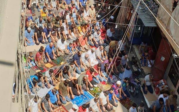 صلاة وتظاهرة في عين الحلوة رفضاً لقرار
