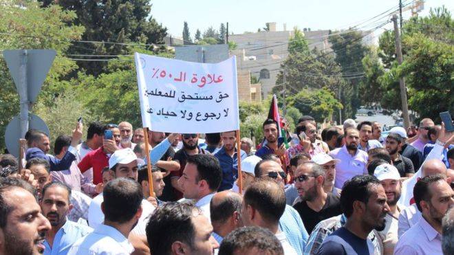 إضراب المعلمين في الأردن بين الدعوة إلى التعقل وتوجيه اللوم إلى الحكومة