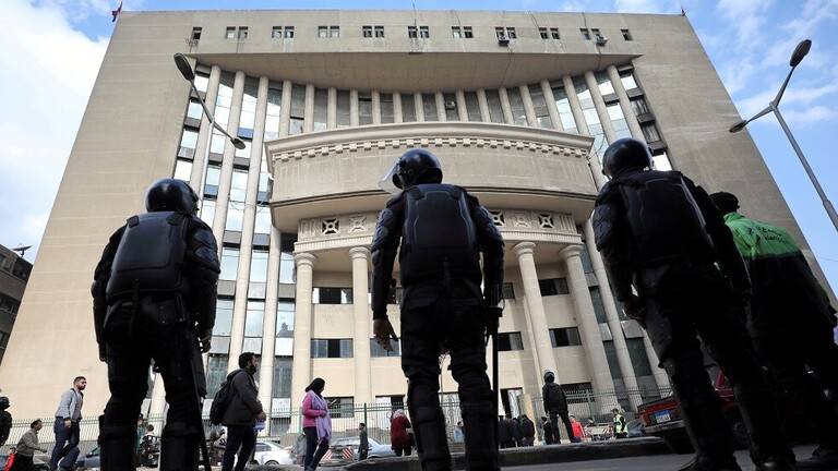 الأمن المصري يلقي القبض على 25 شخصا من الإخوان المسلمين