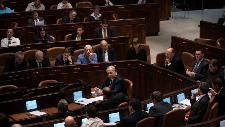 الكنيست الإسرائيلي يصوت الاثنين على قانون "كاميرات المراقبة" للانتخابات المقبلة