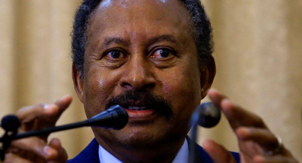 17 وزيرا بالحكومة الانتقالية بالسودان يؤدون اليمين الدستورية