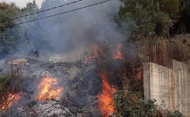الدفاع المدني: إخماد 4 حرائق أعشاب يابسة في عندقت وكفرحزير ويحشوش والبترون