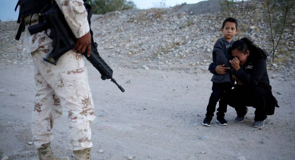 الولايات المتحدة تحتفظ بآلاف الجنود على الحدود مع المكسيك
