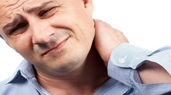 لهذا السبب تجنب فرقعة الرقبة