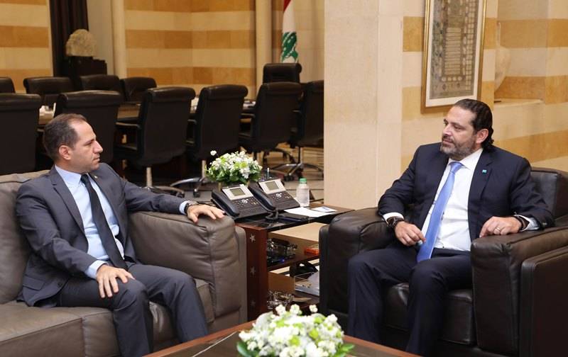 الحريري عرض الاوضاع مع رئيس الكتائب واستقبل رئيس قلم المحكمة الدولية