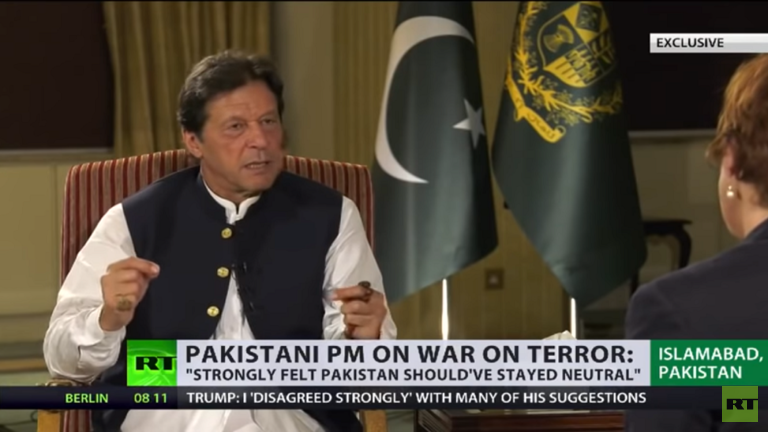 عمران خان ينتقد التناقض الأمريكي في أفغانستان