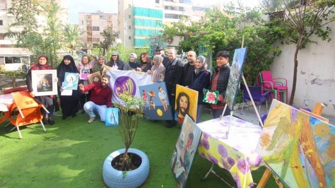 ملتقى الالوان نظم يوما فنيا على درج مار نقولا الاشرفية