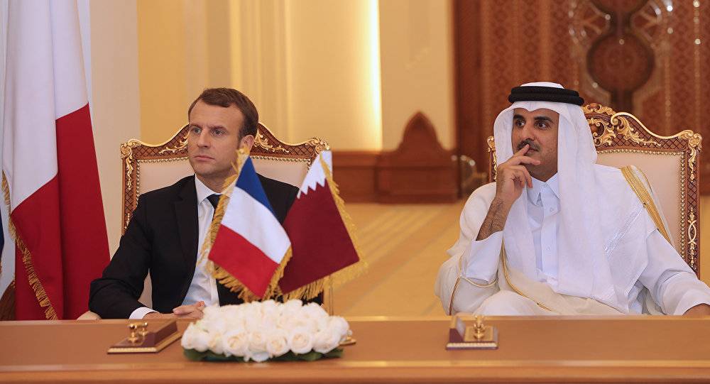 في نفس اليوم... أمير قطر ورئيس وزراء السودان يلتقيان ماكرون