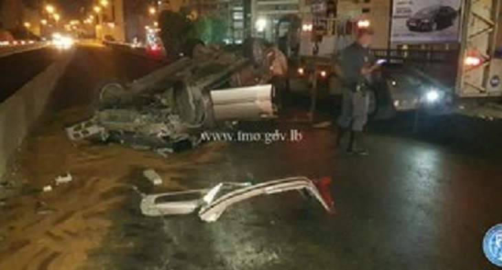 جريح نتيجة تصادم محلة الصفرا وآخر في الكولا وانقلاب مركبة على اوتوستراد شكا