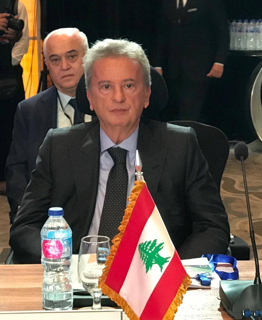 شارك في اجتماع مجلس محافظي المصارف المركزية
سلامة: خفض اسعار الفوائد سوف ينعكس انتعاشاً في اقتصادات دول المنطقة ولبنان