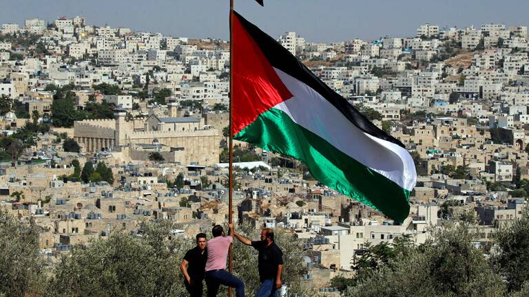جيش العدو الإسرائيلي يعلن إغلاق الضفة الغربية يوم انتخابات الكنيست