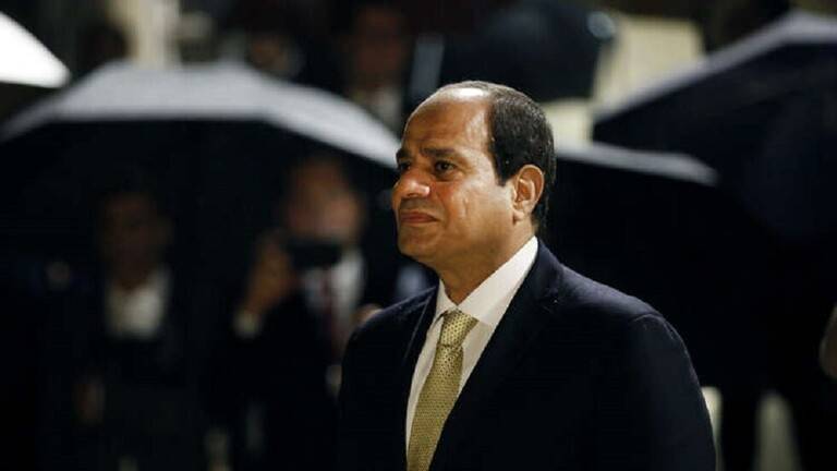 السيسي للغانم : أمن الخليج مرتبط بأمن مصر القومي
