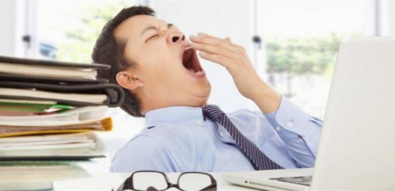 لا تشعرون بأنّكم نلتم قسطاً كافياً من النوم.. إليكم الأسباب!