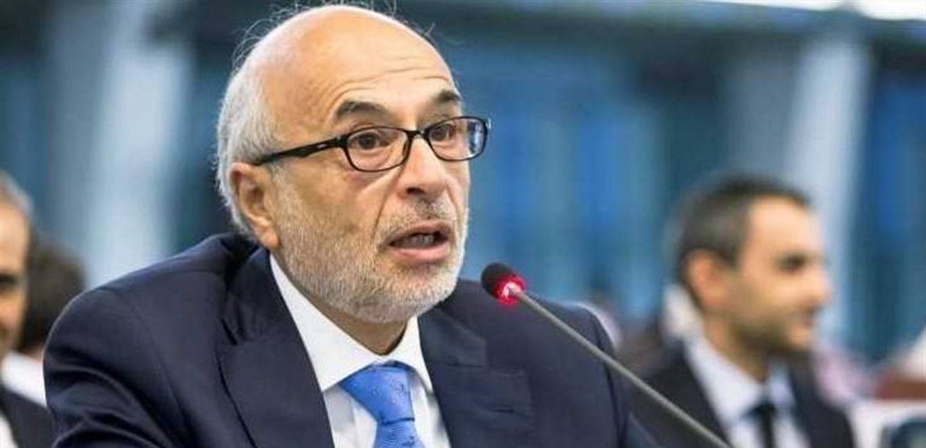 لتلاميذ المدارس والثانويات الرسمية.. قرار هام لوزير التربية