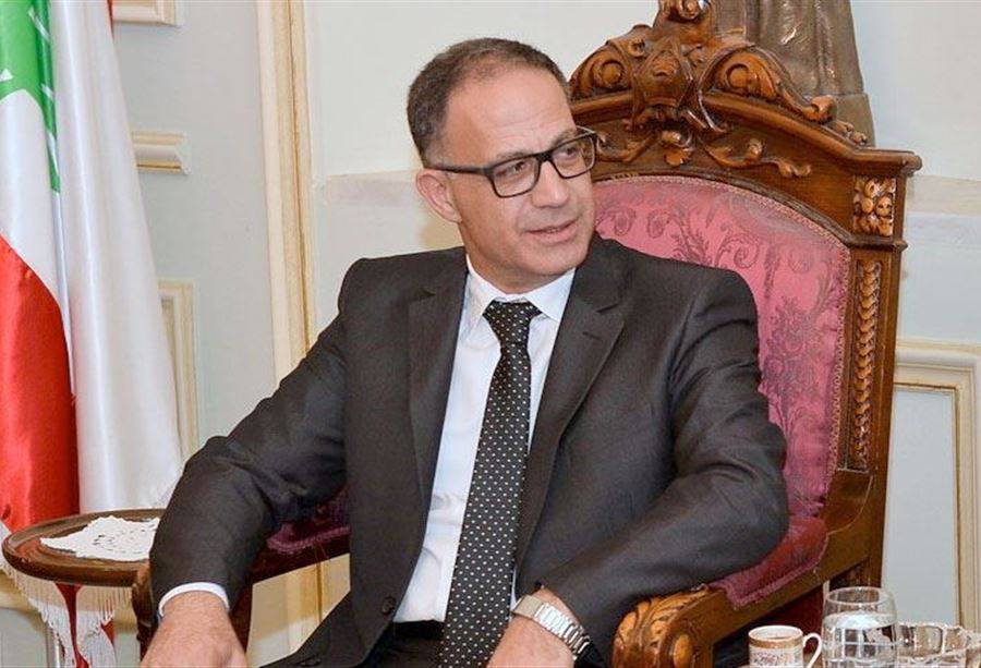 اعلامي متورِّط