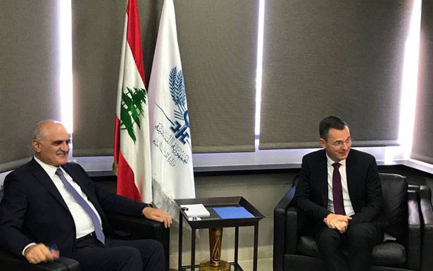 مـشاريع البـنى التحتية في الكهربـاء والمطـار بين الحريري وخليل ووفد البنك الدولـي
