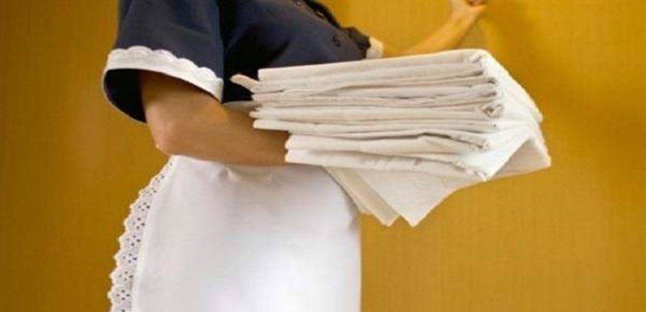 هل يتم فرض ضريبة 50 دولاراً شهرياً على العاملات المنزليات؟