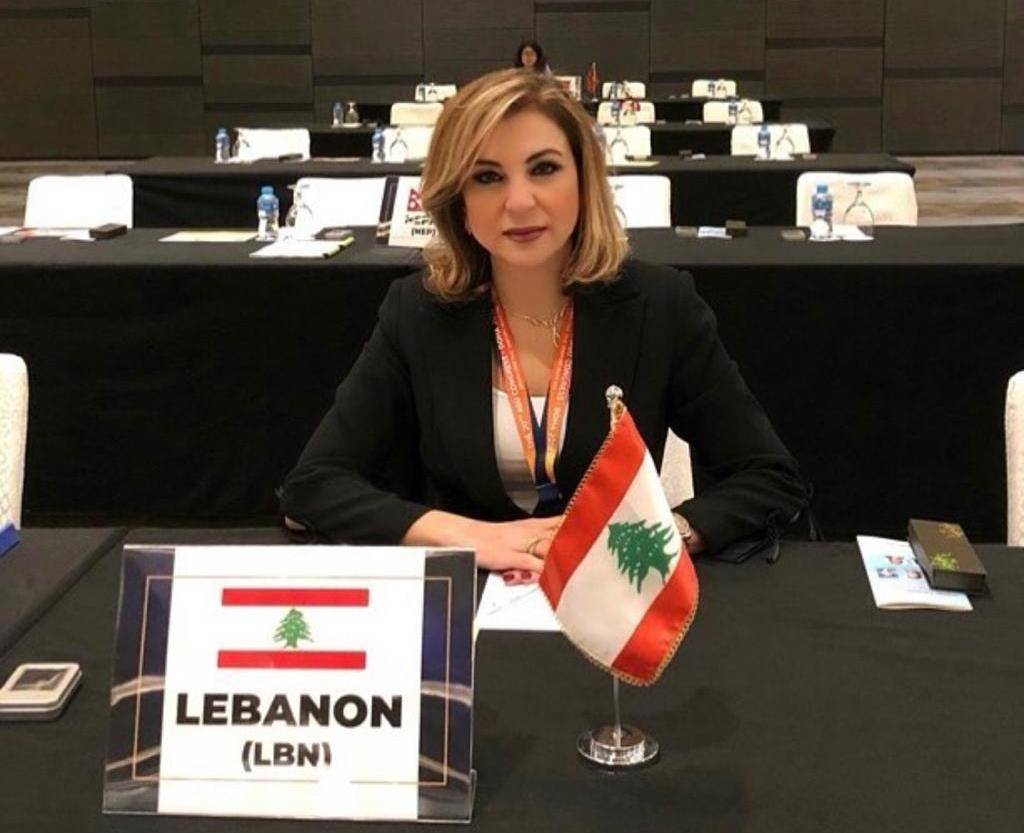 نادرة فواز في وجه "رجال" الجمباز