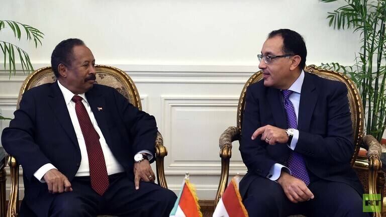 القاهرة: زيارة رئيس وزراء السودان تاريخية وفي ظروف مشابهة لما شهدته مصر