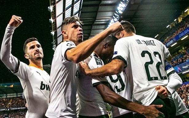 قائد فالنسيا سعيد بالفوز على تشلسي