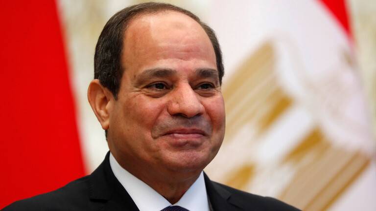 المغرب يكشف حقيقة وثائق تتعلق بوالدة الرئيس المصري